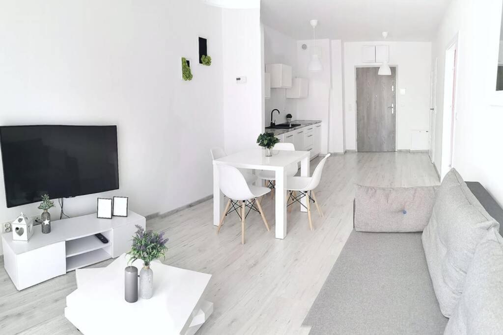 מידזיזדרויה Green Apartment Promenada Gwiazd- Widok Na Morze. מראה חיצוני תמונה