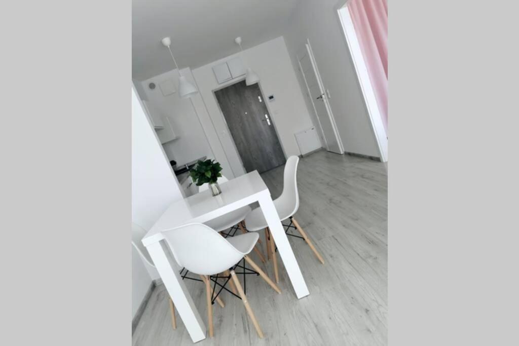 מידזיזדרויה Green Apartment Promenada Gwiazd- Widok Na Morze. מראה חיצוני תמונה